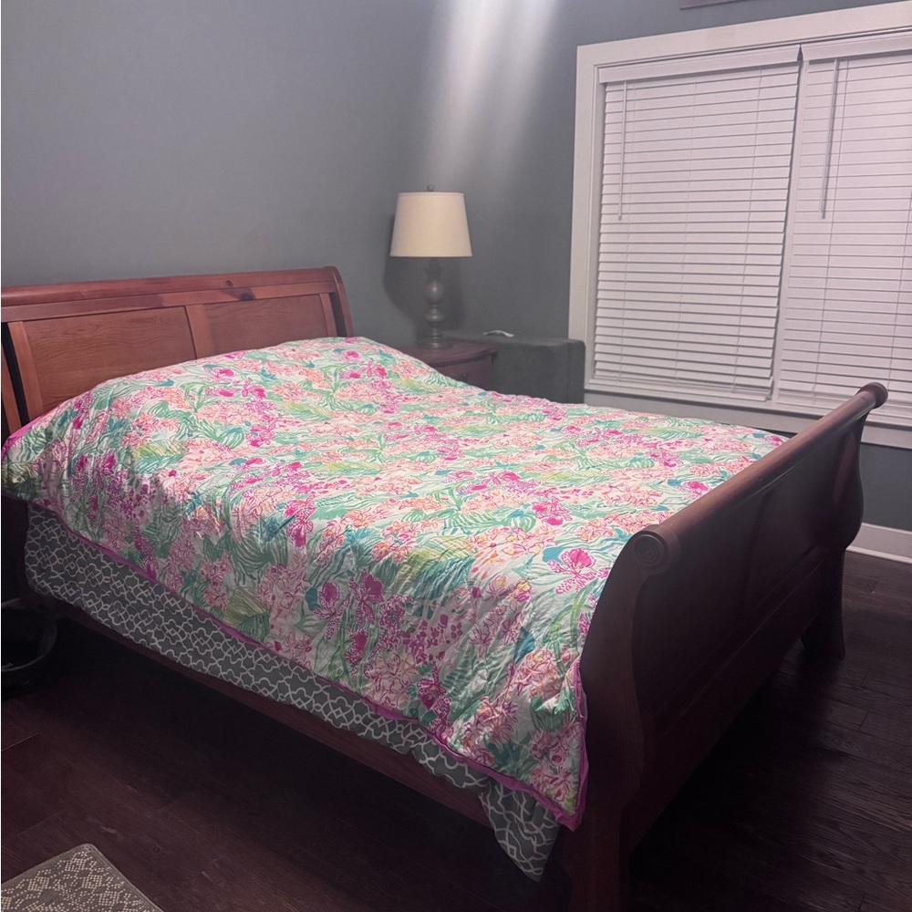Lilly Pulitzer Reversible Full Size Set Pottery Barn Comforter Set - Picture 2 of 4